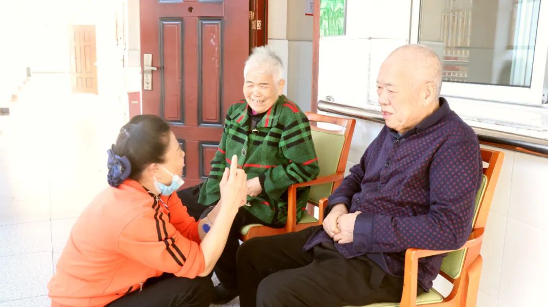 【最美護(hù)理員】傾情守護(hù)，筑起愛的家園