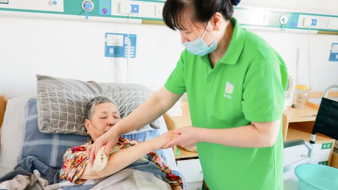 【最美養(yǎng)老護(hù)理員】匡船會(huì)：情系老人，用心服務(wù)