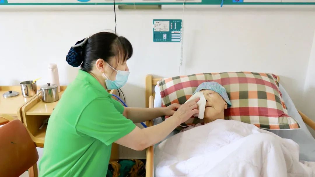【最美養(yǎng)老護(hù)理員】匡船會(huì)：情系老人，用心服務(wù)